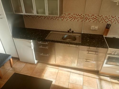 廚房, Casa Nemea in 于伯斯托夫