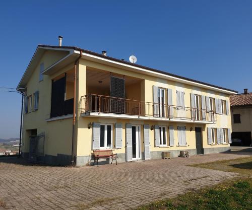 CASA FRIDA Intero alloggio con due camere - Canelli