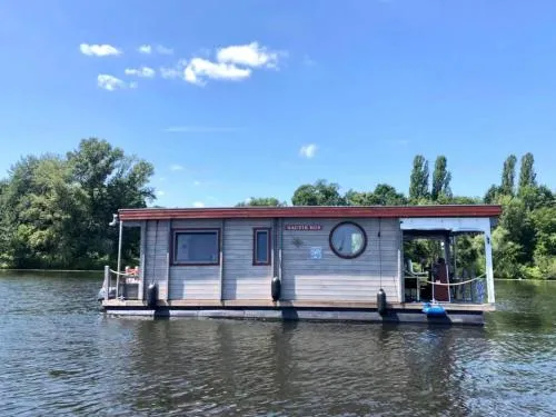 Hausboot NautikHus auf der Havel in Kolonie Zern, Deutschland