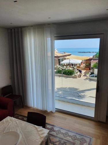  Carboni Paradise Apartment in 63064 Cupra Marittima