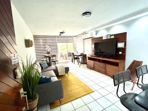 . Pearl of the East in Ceiba with Ocean View and Private Rooftop