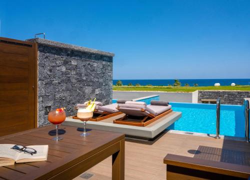Deluxe Junior Suite Sea View with Private Pool image 7