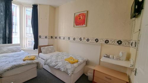 Fern Villa Hotel - Albert Road - image 8