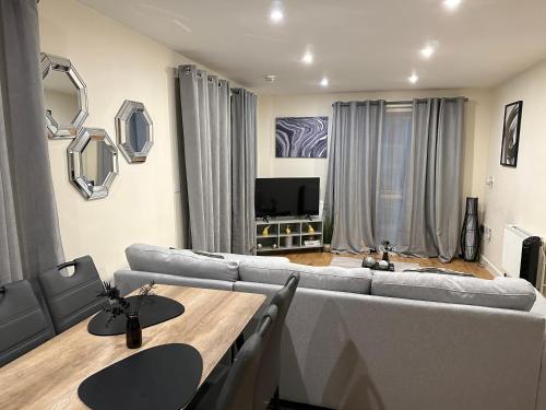 B&B Londres - Glamorous Two bed room flat - Bed and Breakfast Londres