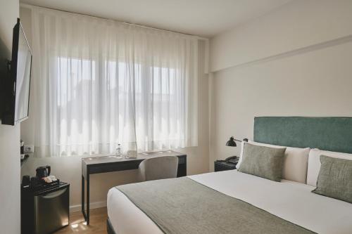 1 queen bed