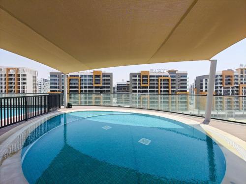 Beautiful Cityscape Views From This Urban Retreat - image 14