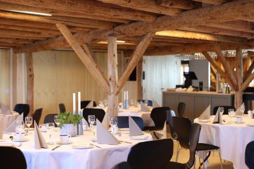 Fjordbris Hotel in Rennesoy