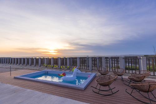 Swimming pool, SWING SEA  near Penghu Great Bridge
