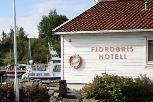 Fjordbris Hotel - image 9