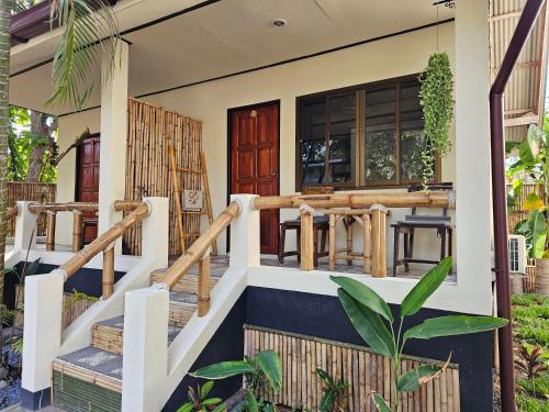 Double Room with Garden View image 6