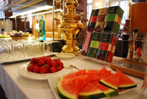 Hotel Goldener Falke - main image