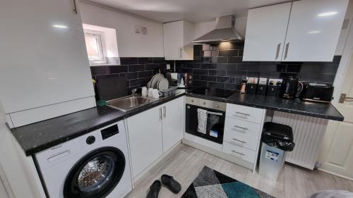 Comfy Studio apartment with Wi-Fi and Smart TV, Leeds (Foto 9)