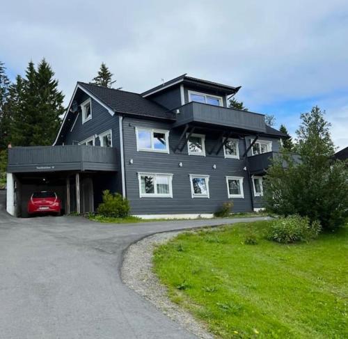 Three-Bedroom Apartment room in Sentral 4-roms leilighet i Trollbakken