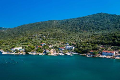 5* Beachfront Villa Olive Mill