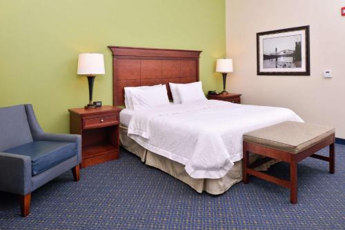 Hampton Inn Jackson-College Avenue - image 10