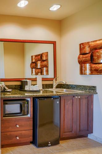 Hampton Inn & Suites Pinedale - image 10