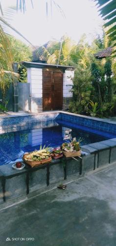 Belongs Beach Bungalow