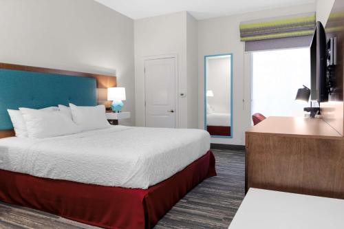 康科德／鮑鎮漢普頓酒店 (Hampton Inn Concord/Bow) in 布烏