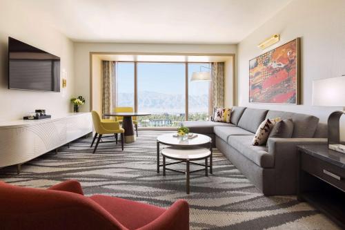 One-Bedroom King Suite with City View