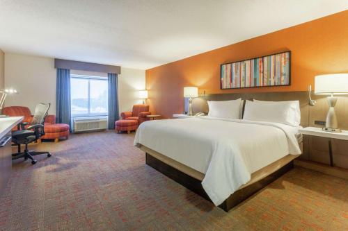 Hilton Garden Inn Chicago/Tinley Park - image 11