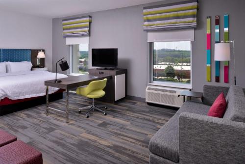 Hampton Inn & Suites Atlanta/Marietta - image 13