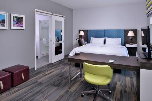 Hampton Inn & Suites Atlanta/Marietta - image 6