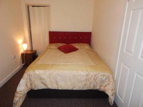 Studio Flat, Close to Perth City Centre in Letham