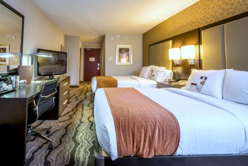 2 double beds