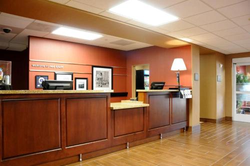 Lobby, Hampton Inn and Suites Red Bluff in Red Bluff (CA)