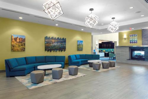 Homewood Suites by Hilton Phoenix Airport South