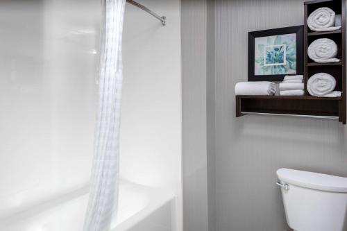 2 bedrooms, 4 beds