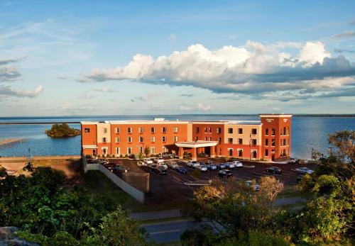 Hampton Inn Marquette-Waterfront