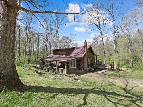 Peaceful Cabin Near Hocking Hill