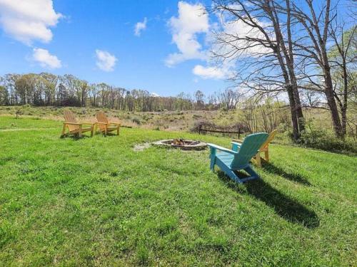 Peaceful Cabin Near Hocking Hill