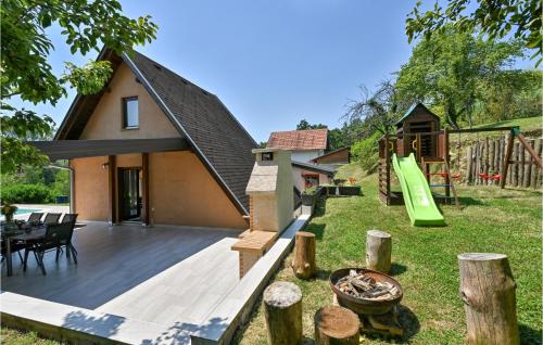 2 Bedroom Nice Home In Sisak