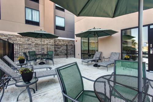 Hampton Inn & Suites-Wichita/Airport, KS