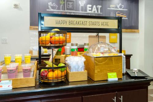 Hampton Inn & Suites Port Arthur - image 14