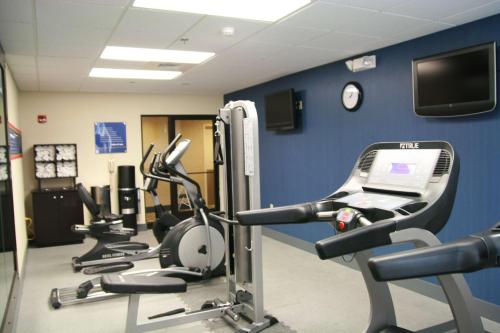 Hampton Inn Topeka - image 6