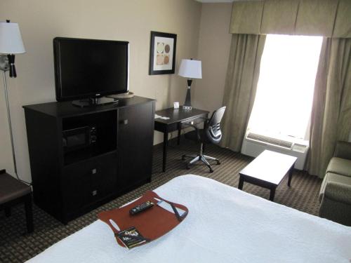 Hampton Inn Lindale/Tyler - image 11