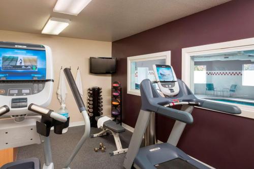 DoubleTree by Hilton Vancouver - image 8