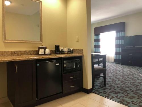 Hampton Inn & Suites Nashville at Opryland