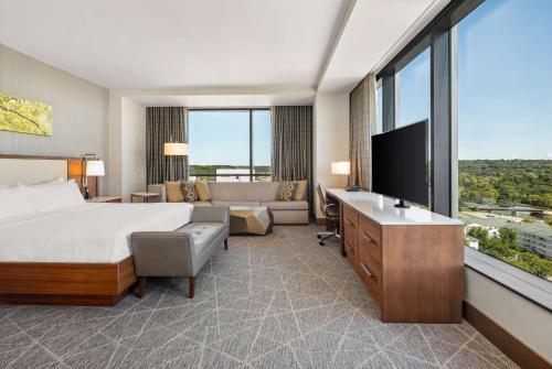 Hilton Rochester Mayo Clinic Area