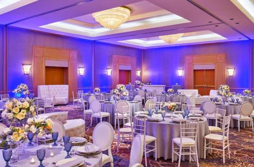 Hilton Los Angeles North-Glendale & Executive Meeting Center - image 11