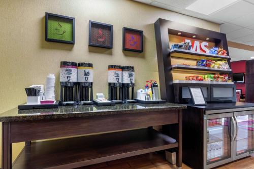 Hampton Inn Brookhaven - image 10