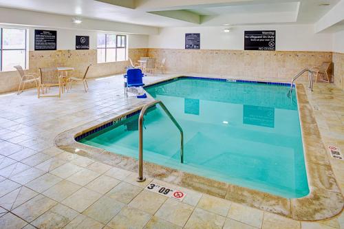 Hampton Inn & Suites Lancaster