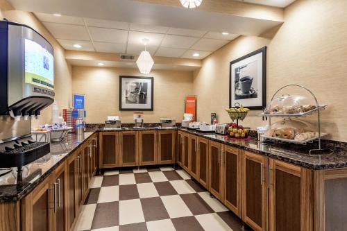 Hampton Inn Milwaukee Airport