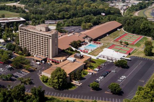 DoubleTree by Hilton Hotel St. Louis - Chesterfield