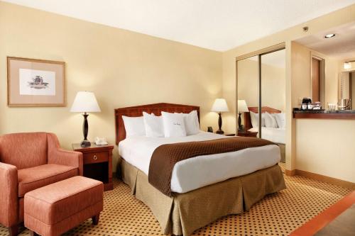 DoubleTree by Hilton Hotel St. Louis - Chesterfield