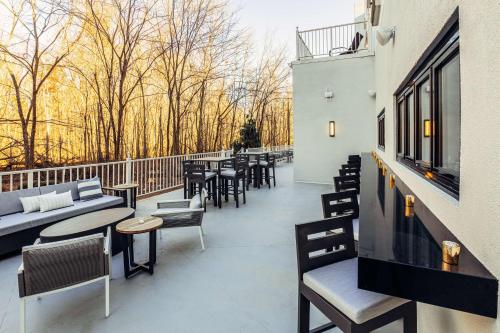 Somerset Hills Hotel Tapestry Collection by Hilton - image 11