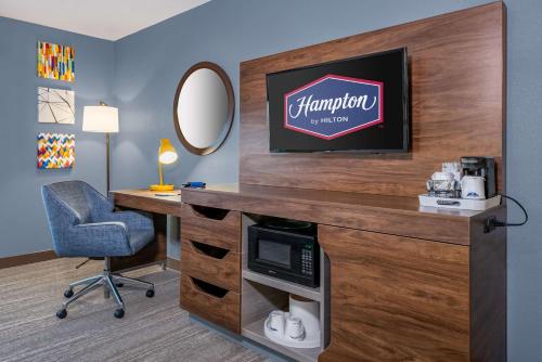 Hampton Inn & Suites Hopkinsville